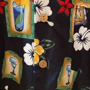 Mens L Hawaiian shirt: Roundy Bay